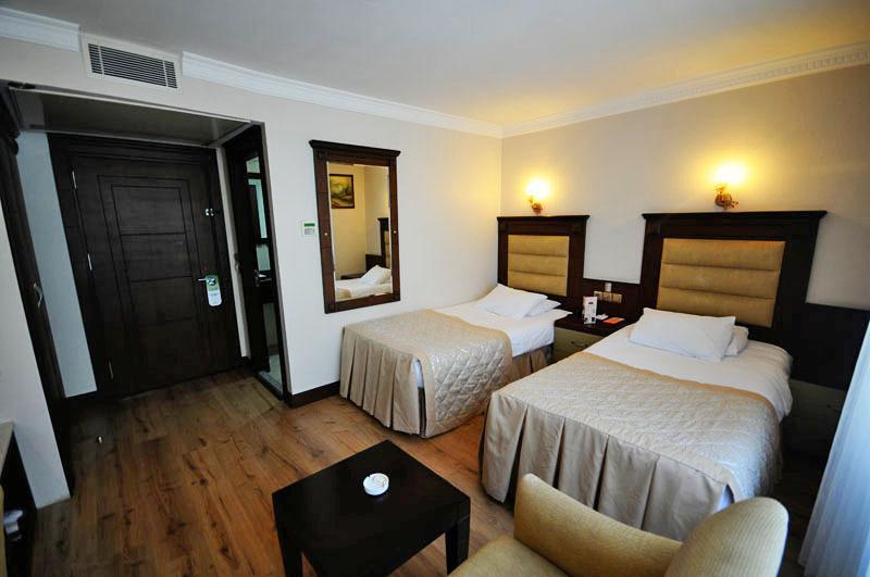 Cukurova Park Hotel Adana Esterno foto